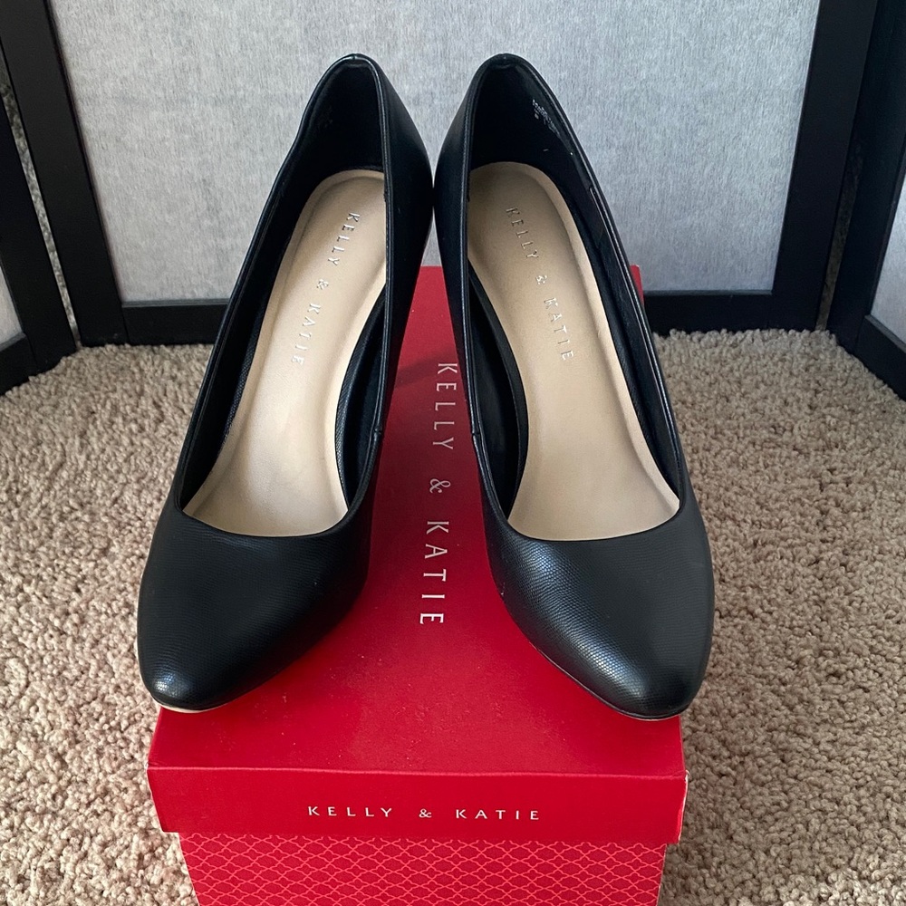 Kelly & Katie Classic Black Heels - Tiana Size 8 Worn Once